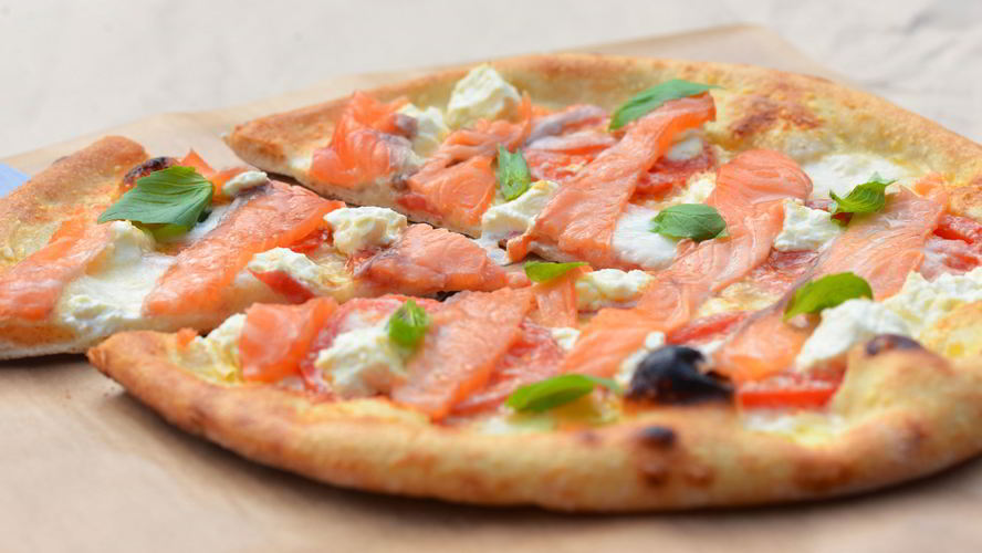 Рецепт пиццы с филадельфией и маринованным лососем