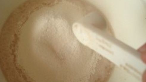 пицца с колбасой и пицца с морепродуктами