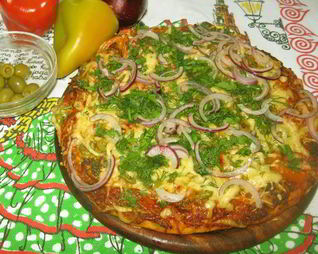 Пицца с маринованным мясом