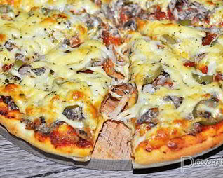 Пицца с тунцом