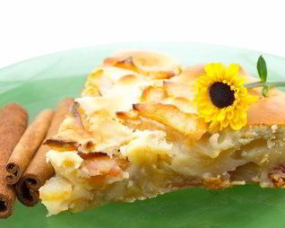 Пицца с яблоками и корицей