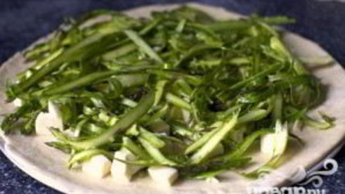 пицца со спаржей и луком