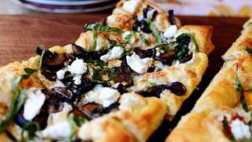 слоеная пицца с грибами