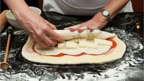 стромболи — пицца в рулете