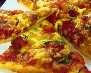 Вкусная домашняя пицца на дрожжевом тесте