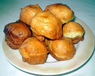 Пончики домашние на кефире с медом Батумские