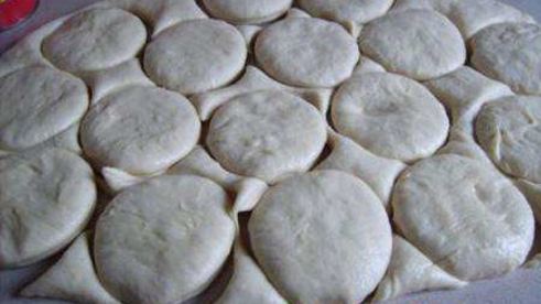 пончики суфганиет — традиционная еврейская выпечка на хануку