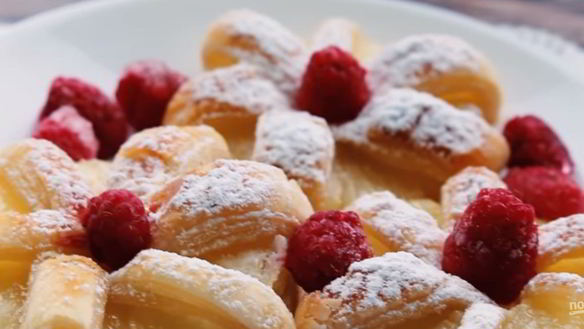 Рецепт Простых слоек с ананасами