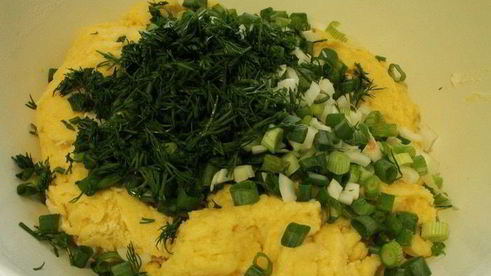 кукурузня коврижка с зеленью