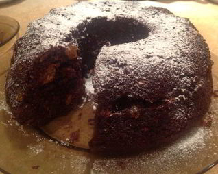 Постная коврижка с миндалем, изюмом и черносливом