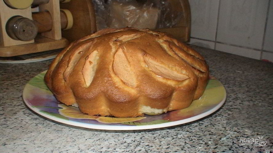 Рецепт очень вкусной шарлотки с яблоками