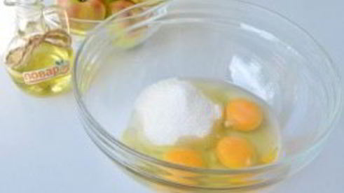 ржаная шарлотка с яблоками