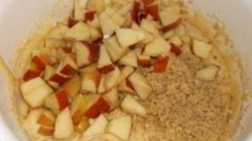 шарлотка на йогурте с яблоками