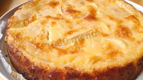 Рецепт Шарлотки на молоке с яблоками