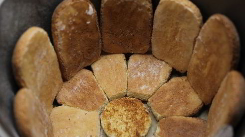 шарлотка с английским ванильным кремом