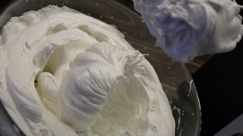 шарлотка с английским ванильным кремом