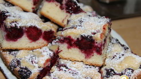 шарлотка с ежевикой