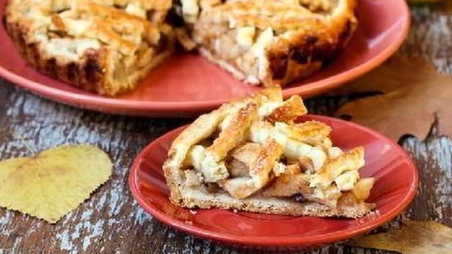 Рецепт шарлотки с грушами и ромашковым кремом