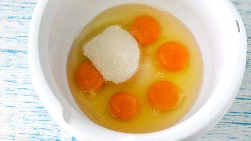 шарлотка с корицей