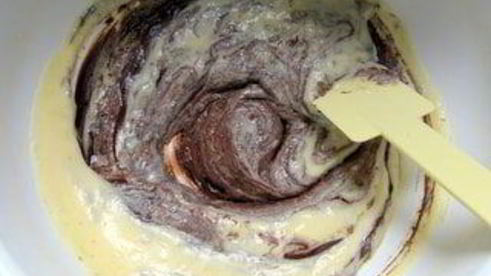 шарлотка с шоколадным суфле-глясе