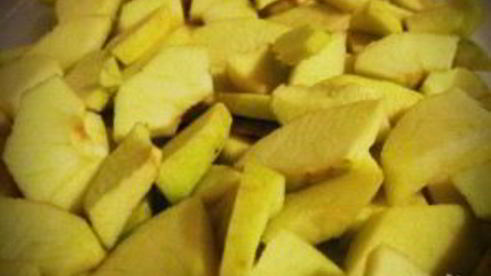 шарлотка с сухофруктами