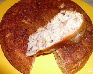 Шарлотка с вареньем в мультиварке