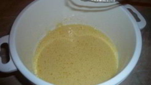 шарлотка с вареньем в мультиварке