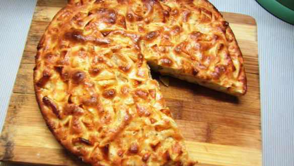 Рецепт Шарлотки с яблоками и корицей