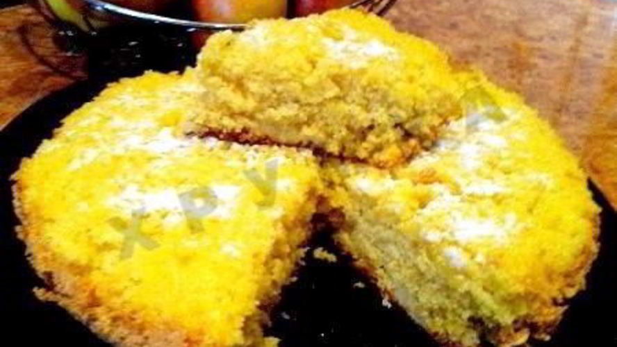 Рецепт шарлотки с яблоками в мультиварке с манкой