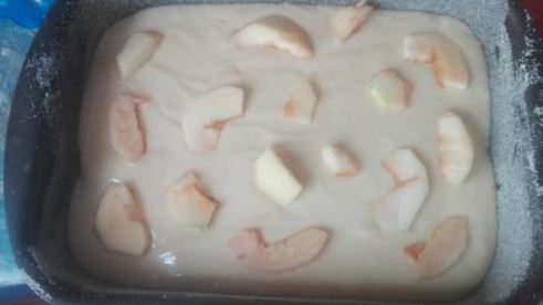 шарлотка с яблоками