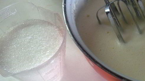 вишневая шарлотка