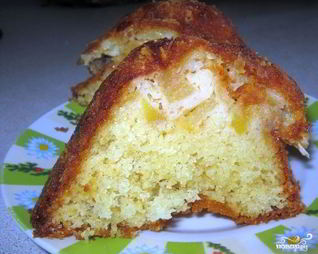 Яблочная шарлотка в духовке