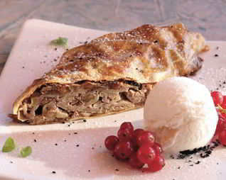 Быстрый яблочный штрудель из лаваша