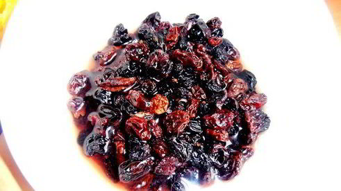 штрудель из ревеня и изюма