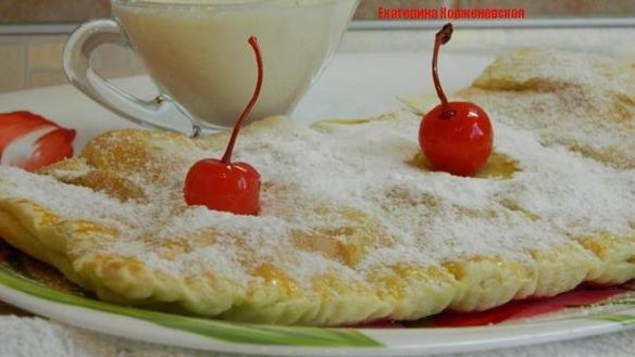 Рецепт Штруделя с вишней и ванильным соусом