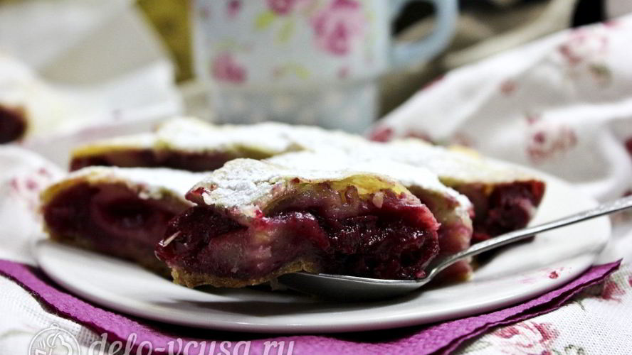 Рецепт штруделя с вишней из слоеного теста