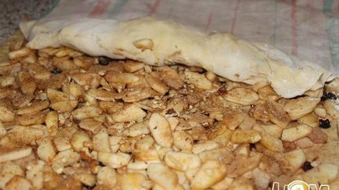 штрудель с яблоком и корицей под кремом англес