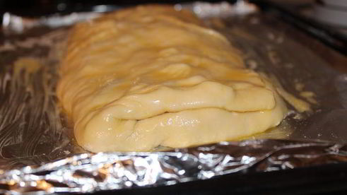 ванильный штрудель с яблоком, сливами и творогом