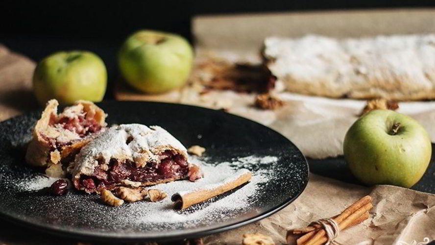 Рецепт вишневого штруделя из готового теста