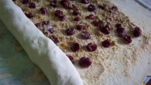 вишневый штрудель