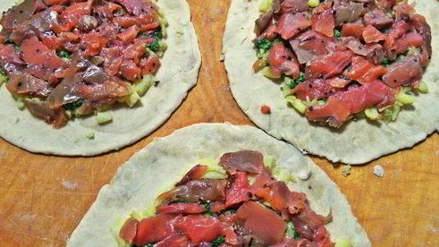 слойки с картошкой и лососем