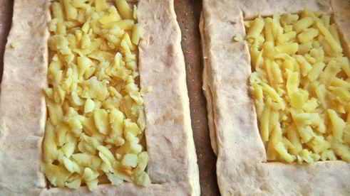 слойки с картошкой и лососем