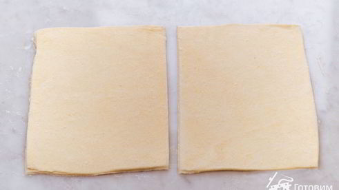 слойки с лососем и помидорами черри