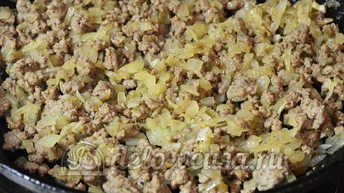 слойки с мясом