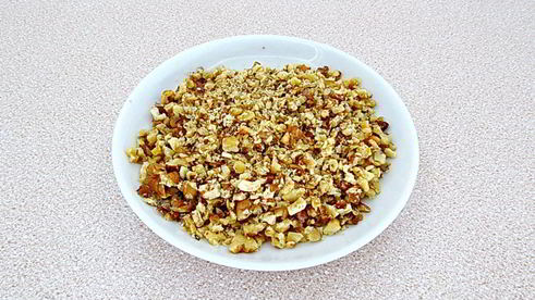 слойки с вареной сгущенкой и орехами