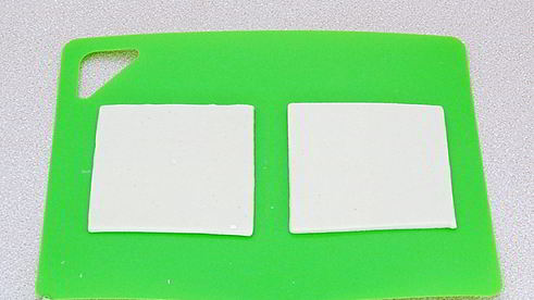 слойки с вареной сгущенкой и орехами