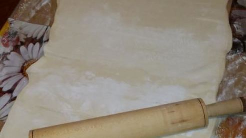 слойки вишенка из готового теста