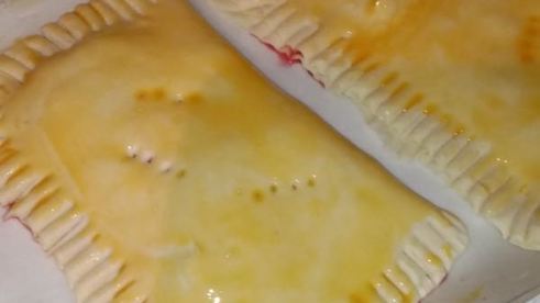 слойки вишенка из готового теста