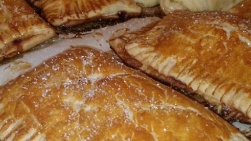 слойки вишенка из готового теста