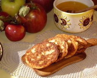 Медово-яблочные сырники